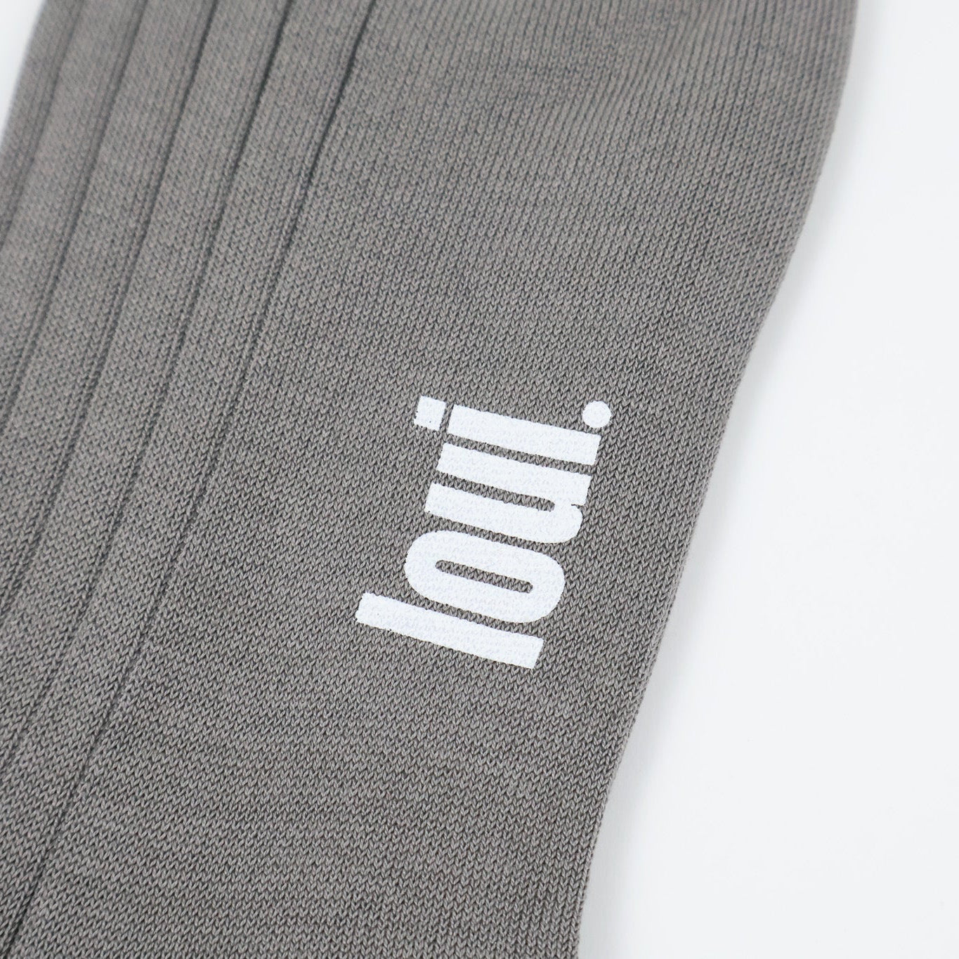 grigio medio. ribbed